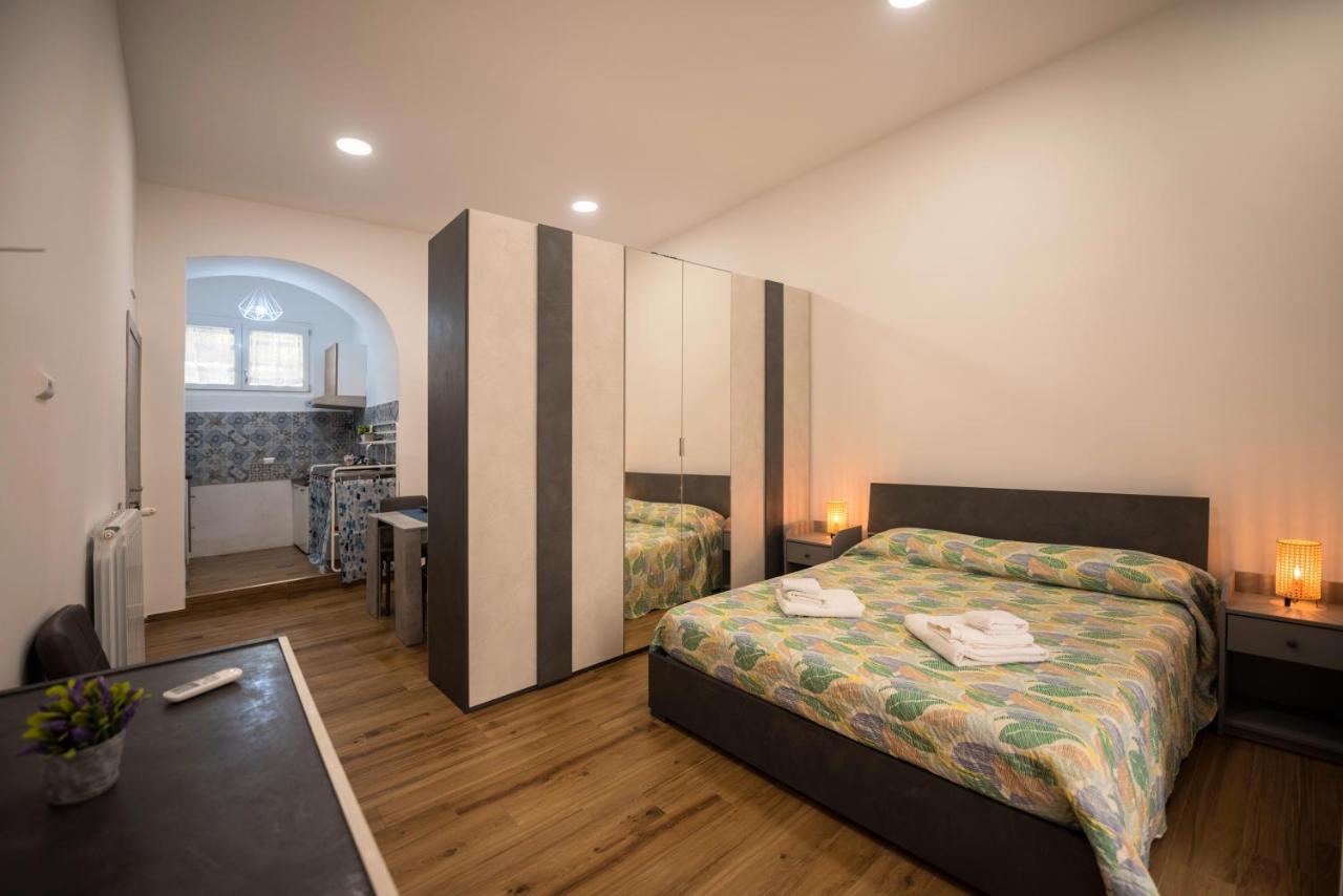 Ferienwohnung Dimora Francesca Salerno Exterior foto